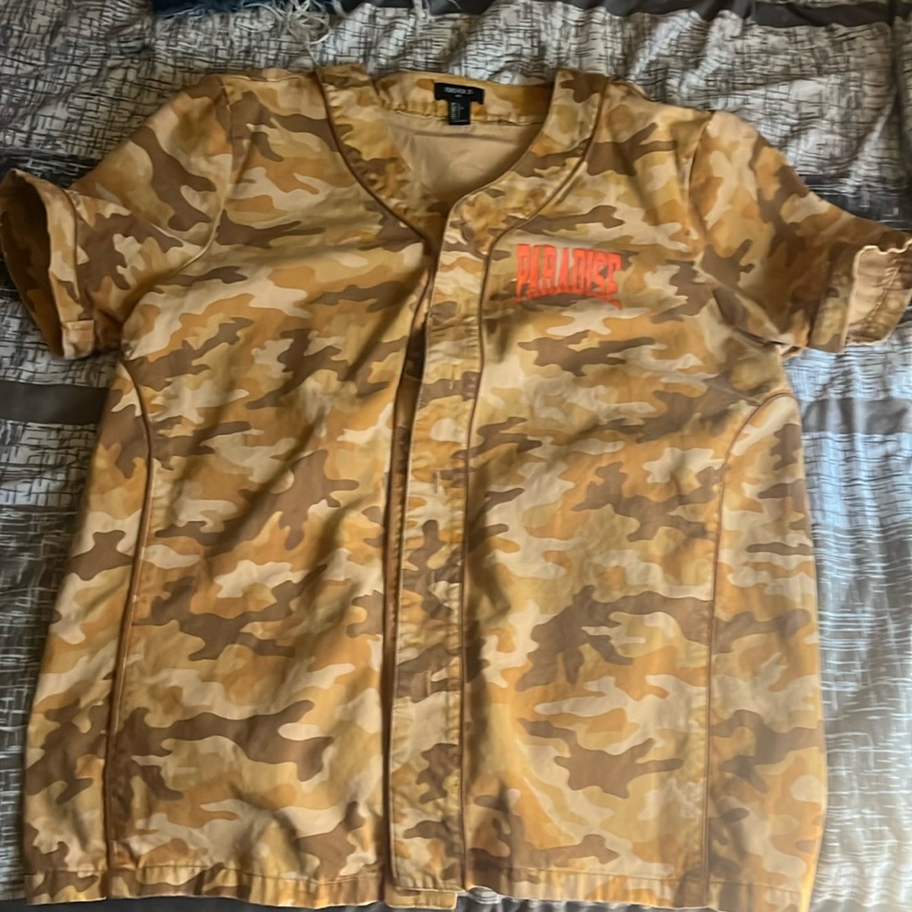 Large heavy short sleeved shirt
